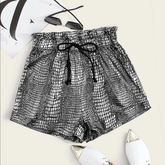 SHEIN Pants - Paperbag Waist Knotted Crocodile Embossed Shorts